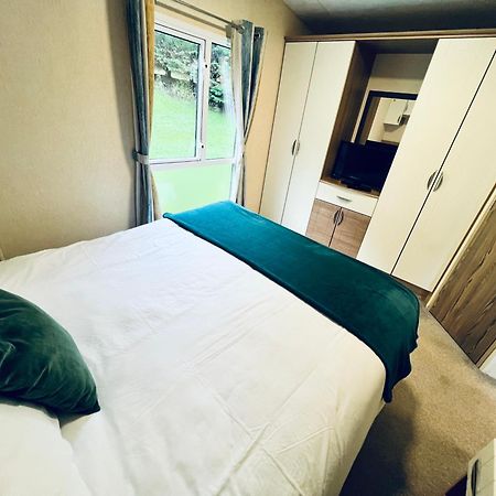 2 Bedroom Caravan Lg13, Shanklin, Isle Of Wight Экстерьер фото